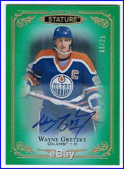 19/20 2019 Ud Stature Wayne Gretzky #99 Autograph Auto Green /25 Edmonton Oilers