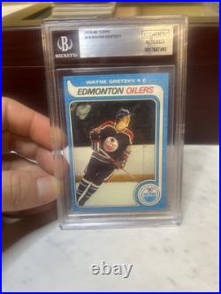 1979 Topps Wayne Gretzky Rookie Auth/Alt (Not Sure How) Good Corners Small Wear
