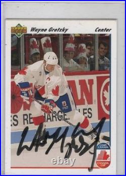 1991-1992 Wayne Gretzky autographed Team Canada Pristine condition