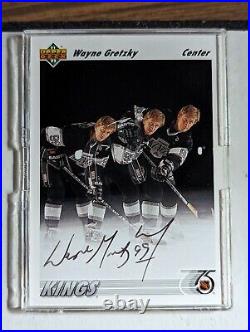 1991-92 Upper Deck #437 Wayne Gretzky Autographed