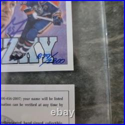 1992-93 Upper Deck Heroes Wayne Gretzky Autograph AUTO # /2800