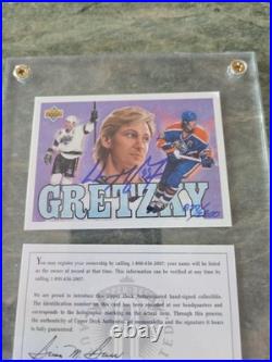 1992-93 Upper Deck Heroes Wayne Gretzky Autograph AUTO # /2800