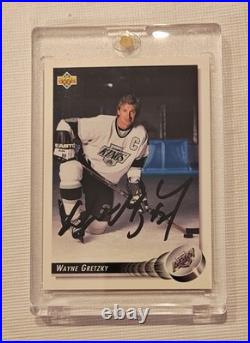 1992-93 Upper Deck Wayne Gretzky Auto #25