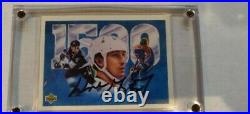 1992-93 Upper Deck Wayne Gretzky Autographed Card withJSA