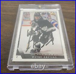 1993-94 Upper Deck WAYNE GRETZKY #99-GOAT-Hall Of Fame Signed