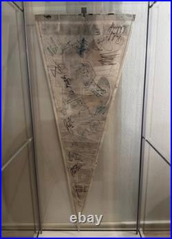 1994 LA Kings Multi-Signed Pennant Gretzky Messier Yzerman Fedorov Coffey NHL