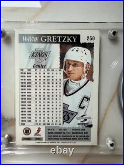 1995-96 Score Wayne Gretzky #250 & Signed Puck
