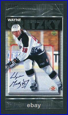 1995 Post Cereal Wayne Gretzky certified autograph w UD hologram in cellophane