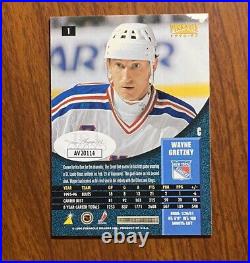 1996 Pinnacle #1 Wayne Gretzky Auto JSA COA New York Rangers