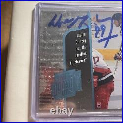 1999 Upperdeck G06 Signed By Wayne Gretzky