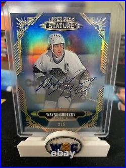 20-21 Upper Deck Ud Stature Blue Autograph #76 Wayne Gretzky Auto Sp 2/5 Kings