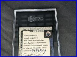 2000-01 Upper Deck Legends Wayne Gretzky Autograph Auto SGC 8 Epic Signatures