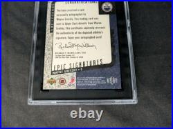 2000-01 Upper Deck Legends Wayne Gretzky Autograph Auto SGC 8 Epic Signatures