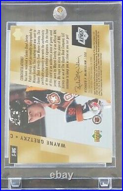 2001 UD Exclusive Wayne Gretzky Autograph Game Worn Jersey All Star #27/99