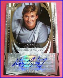 2004-05 UD Hockey All-World WAYNE GRETZKY Up Close And Personal AUTO # 03/10