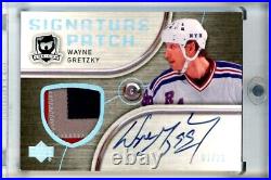 2005-06 The Cup Signature Patches WAYNE GRETZKY Patch Auto/25 New York Rangers