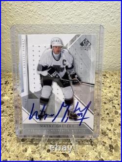 2006-07 SP Authentic Hockey Wayne Gretzky #55 Autograph! Wow