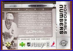 2006-07 UD The Cup Honorable Numbers WAYNE GRETZKY Auto game used Patch #32/99