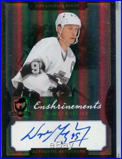 2013-14 The Cup Enshrinements Auto #CE-WG Wayne Gretzky 18/60 RARE