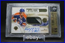 2016-17 Upper Deck Ultimate Wayne Gretzky Patch Signed 2/5 BGS 9.5 w 10 Auto