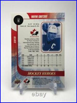 2016 Wayne Gretzky Signed Upper Deck Card No. 11 Autographed