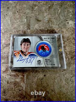 2018-19 Upper Deck The Cup Hockey Wayne Gretzky HALL OF FAME PATCH AUTO SSP