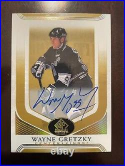 2020-21 Sp Signature Edition Legends Wayne Gretzky Base Auto #114
