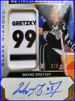 2020-21 UD Black Diamond Wayne Gretzky Retired Numbers Patches Auto Gold #2/9