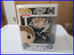 Autographed Wayne Gretzky Los Angeles Kings NIB Funko Pop COA