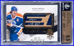 BGS 9.5 with 10 Auto 2010-11 Upper Deck Wayne Gretzky STICK AUTO /35