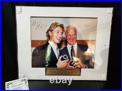 Framed Wayne Gretzky and Gordie Howe Picture Signed By Both COA 447/500