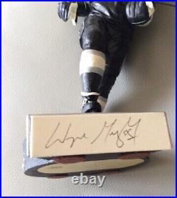 GARTLAN 9 WAYNE GRETZKY AUTOGRAPHED FIGURINE No COA MISSING STICK 710/1851