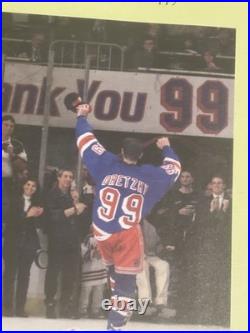 Old book page Autograph, Photo WAYNE GRETZKY ROOKIE PHOTO CARD Stat Fr TV Guide