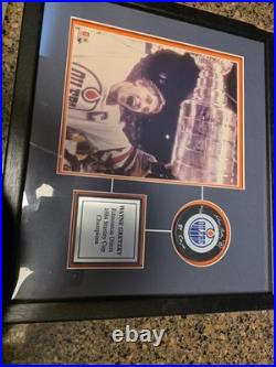 Rare Vintage Wayne Gretzky Classic Signed Edmonton Oilers Original Puck 1984