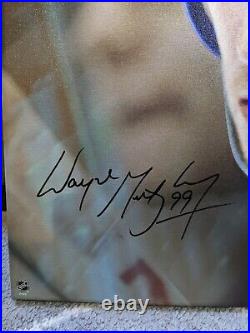 UD Authenticated Wayne Gretzky Oilers Signed 20x24 Up Close & Personal Canvas