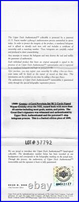 UD/Wayne Gretzky with2-Autographed Porcelain Signature Series-50/1000-with1979 RC/UG