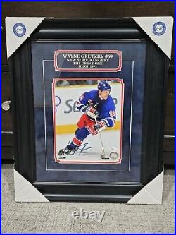 Unique Wayne Gretzky Signed Custom Mounted HHOF Inscribed, JSA, Upper deck, COA