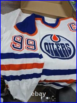 Upper Deck Authentic WAYNE GRETZKY Signed Jersey 404/499 Oilers Stanley Cup