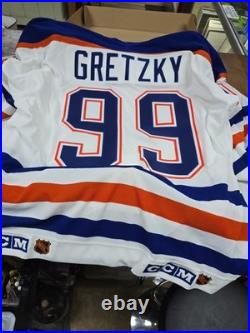 Upper Deck Authentic WAYNE GRETZKY Signed Jersey 404/499 Oilers Stanley Cup