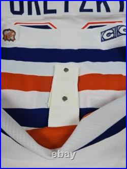 Upper Deck Authentic WAYNE GRETZKY Signed Jersey 404/499 Oilers Stanley Cup Upper Deck Authentic WAYNE GRETZKY Signed Jersey 404/499 Oilers Stanley Cup