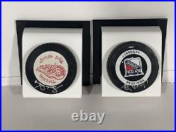 Upper Deck Hockey Wayne Gretzky Gordie Howe Signed Hockey Pucks (Holograms Only)