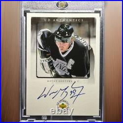 Upper Deck UD Authentics 1999 Wayne Gretzky WG2 Auto Los Angeles Kings
