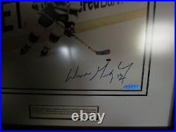 Upper Deck UDA Wayne Gretzky signed Framed Photo