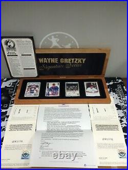 Upper Deck Wayne Gretzky Autographed Porcelain Signature Series 43/1000 2 Autos