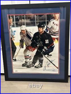 Upper Deck Wayne Gretzky Mark Messier Signed 16x20 Photo Framed Holograms Only