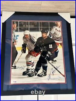 Upper Deck Wayne Gretzky Mark Messier Signed 16x20 Photo Framed Holograms Only