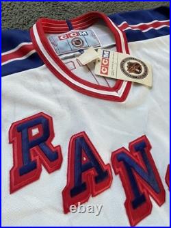 VINTAGE NWT Wayne Gretzky SIGNED New York Rangers Jersey CCM XXL Autograph