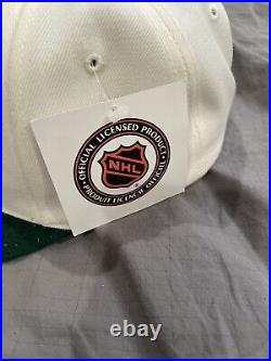 Vintage Phoenix Coyotes Sports Cap. JSA Certificates RARE Signed By Wayne Gretzk