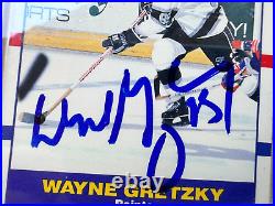 WAYNE GRETZKY #353 Los Angeles KINGS 1990-91 Score card Autographed / Signed