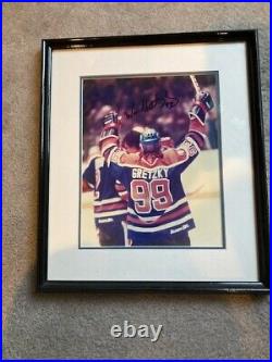 WAYNE GRETZKY 8 x 10 signed and framed Edmonton Oilers